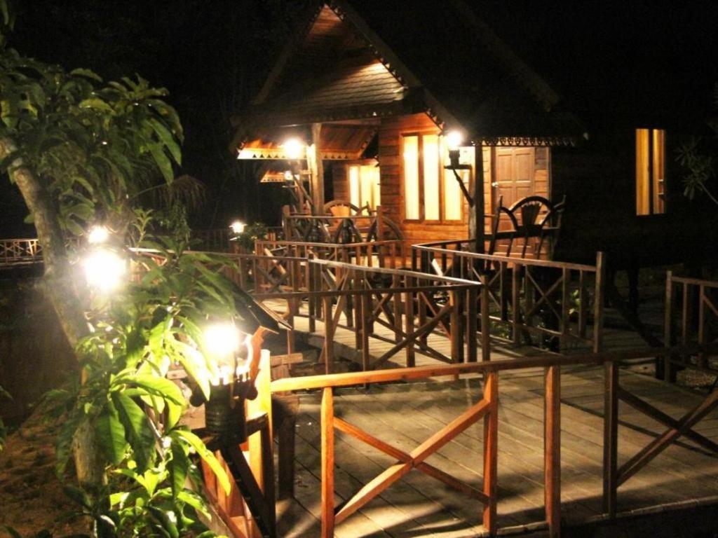 Burilamplai Resort Thung Yai Εξωτερικό φωτογραφία