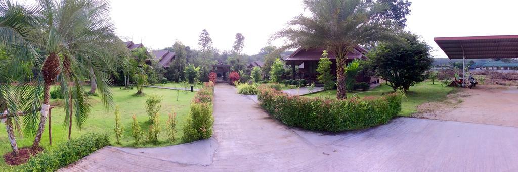 Burilamplai Resort Thung Yai Εξωτερικό φωτογραφία
